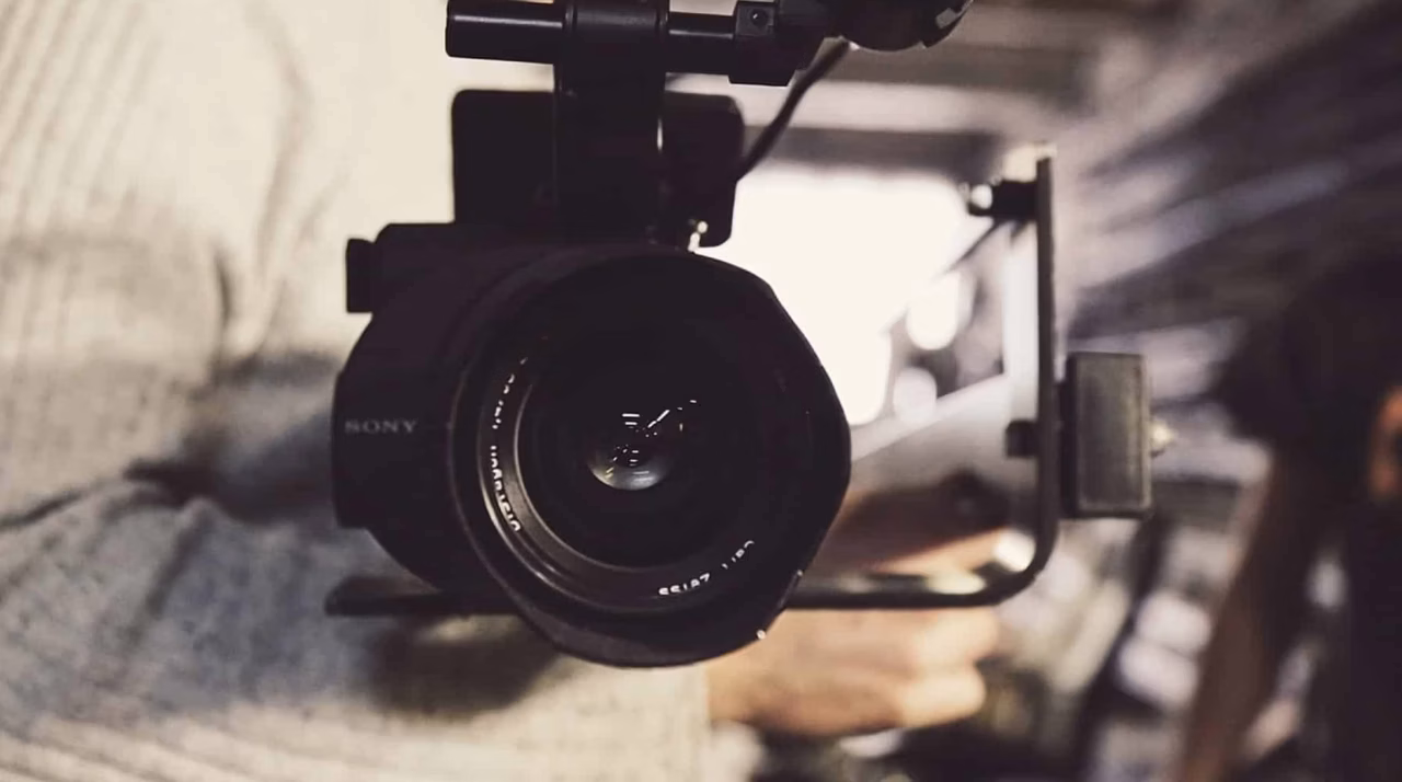 Les secrets du montage vidéo documentaire : techniques professionnelles dévoilées